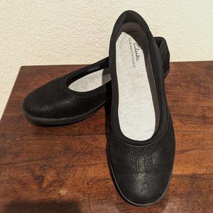 Black Cloudsteppers by Clark Ayla Low Slip-On Size 11M